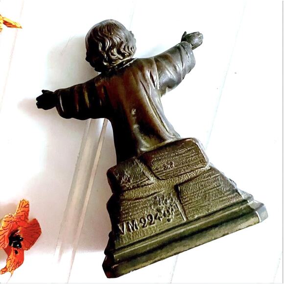 Vintage Cast Metal Child Jesus Religious Statue Figurine Marked VM224 - Picture 2 of 8